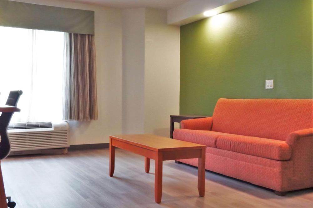 Quality Inn & Suites Raleigh North